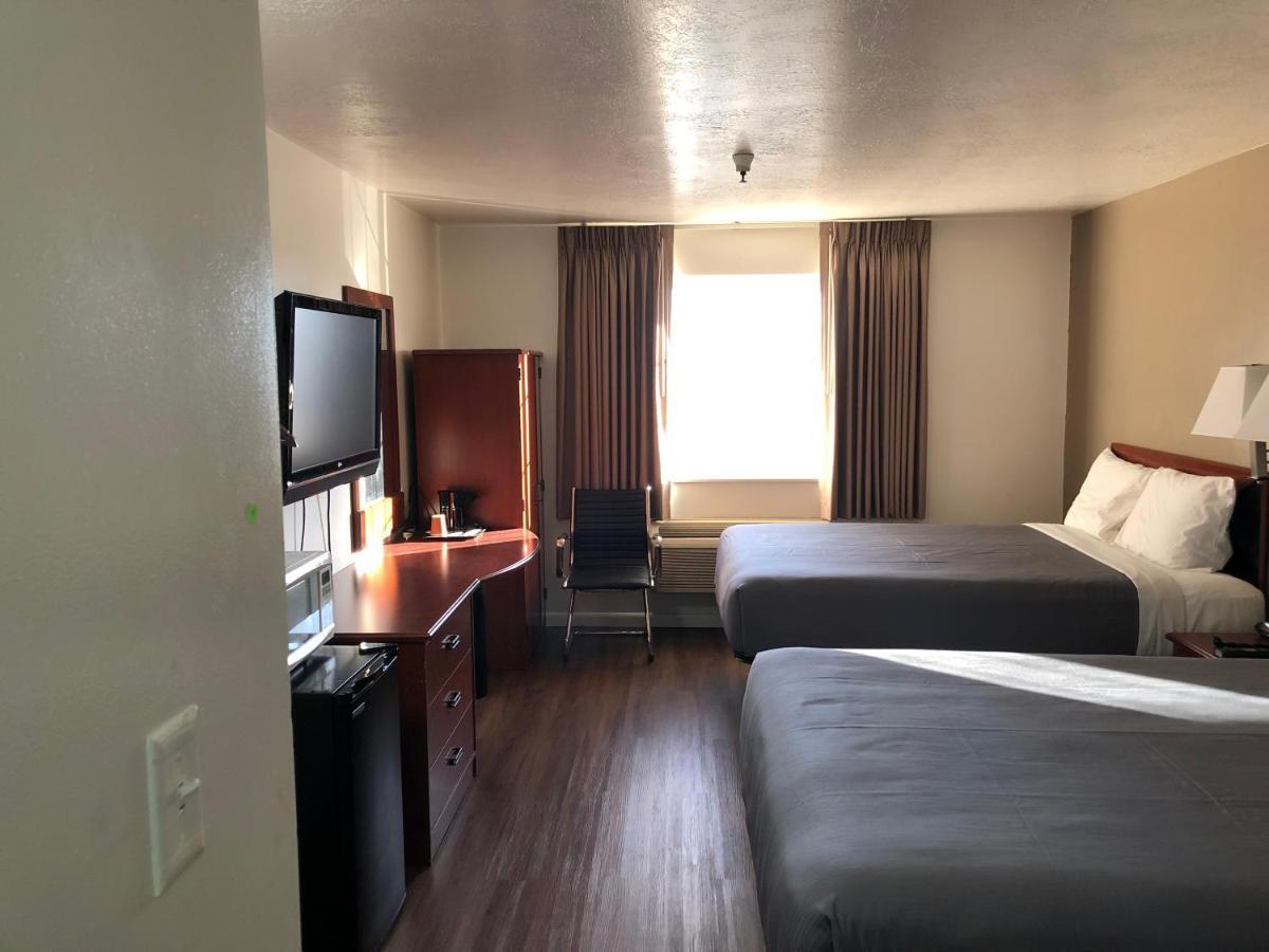 Ameri-Stay Inn & Suites Clearfield Екстериор снимка