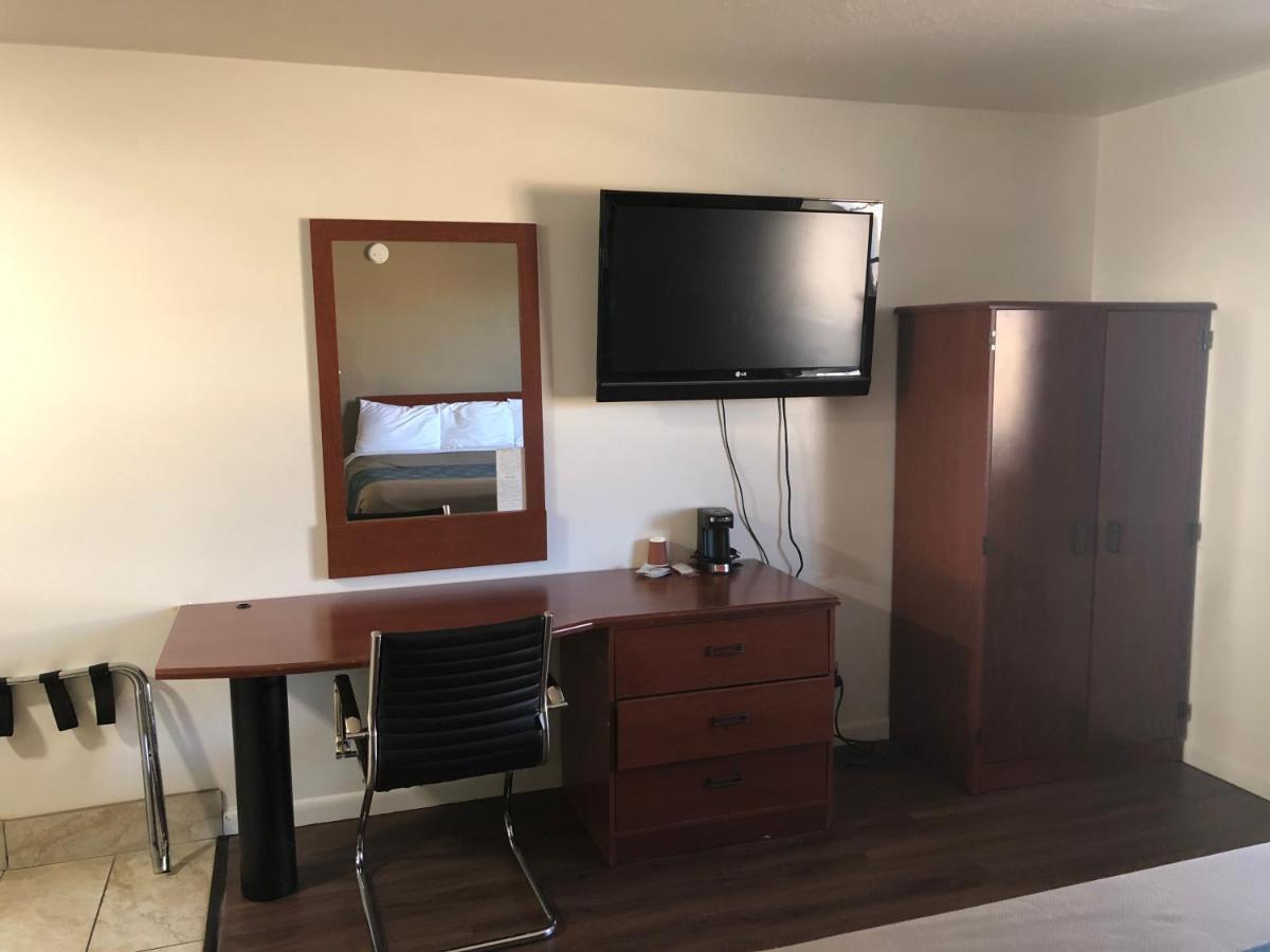 Ameri-Stay Inn & Suites Clearfield Екстериор снимка