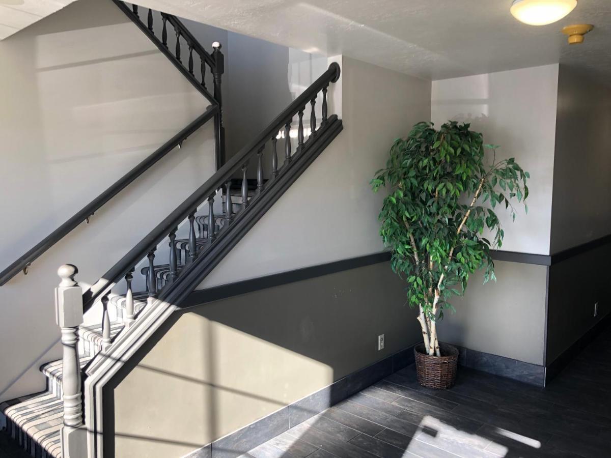 Ameri-Stay Inn & Suites Clearfield Екстериор снимка