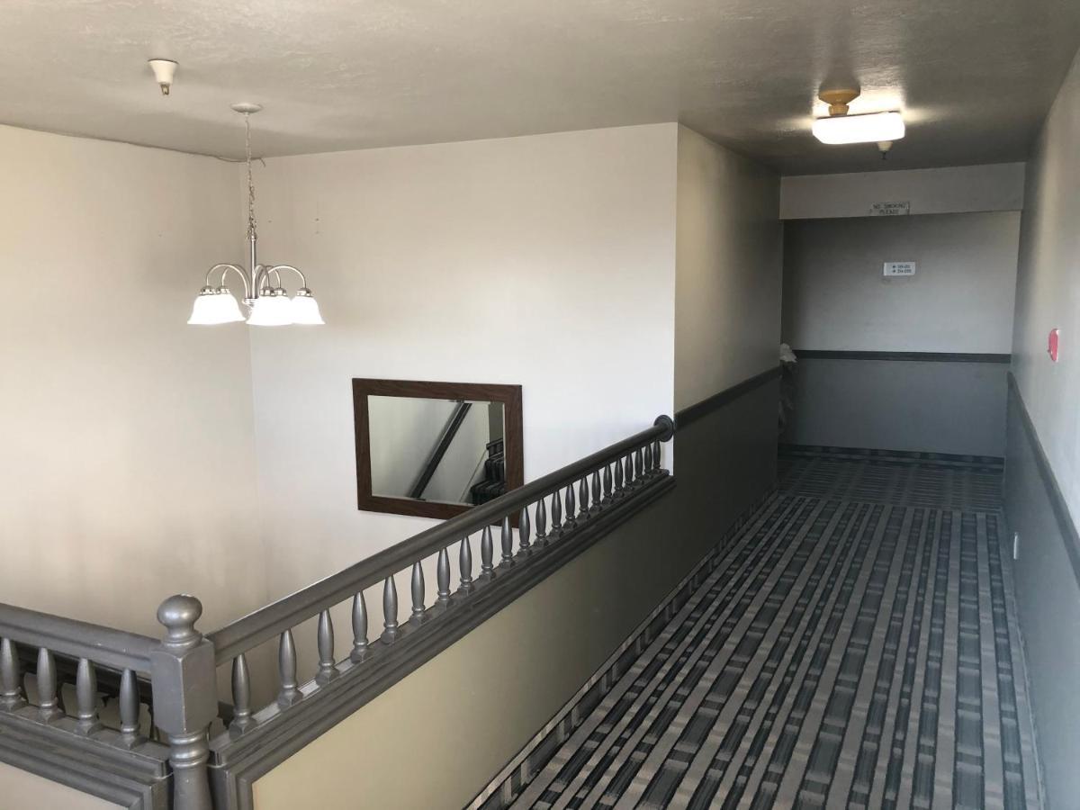 Ameri-Stay Inn & Suites Clearfield Екстериор снимка