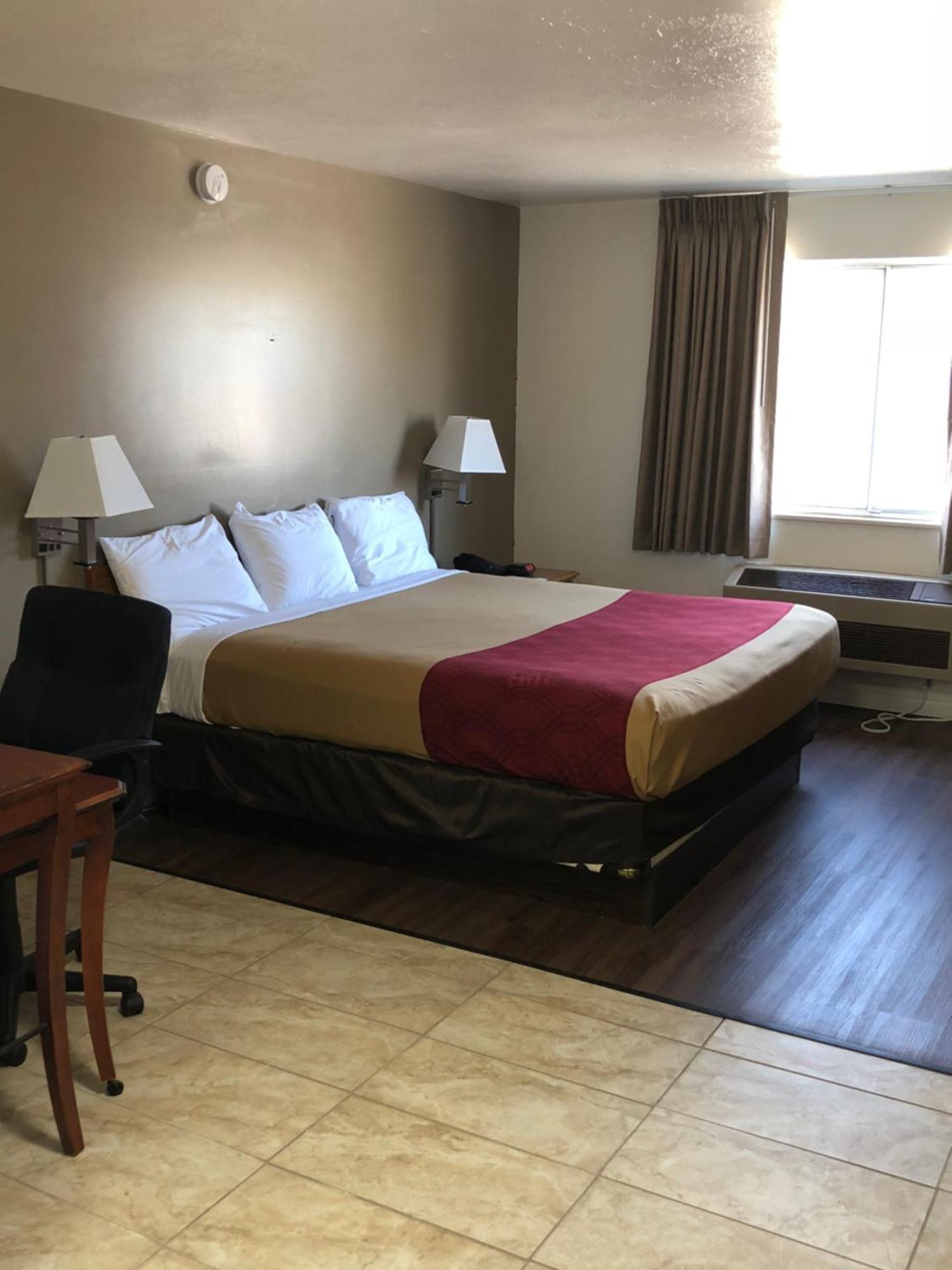 Ameri-Stay Inn & Suites Clearfield Екстериор снимка